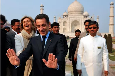 Nicolas Sarkozy lors de sa visite au Taj Mahal en janvier 2008.