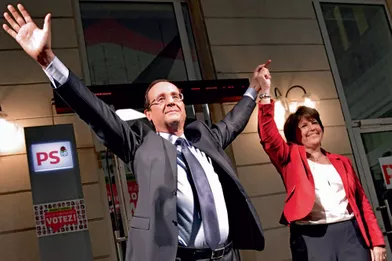 Le sacre de Hollande. Le 16 octobre2011, François Hollande remporte la primaire socialiste. Battue, Martine Aubry retrouve ses fonctions de première secrétaire du parti