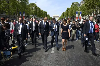 Trois ministres découvrent les Champs-Elysées sans voitures
