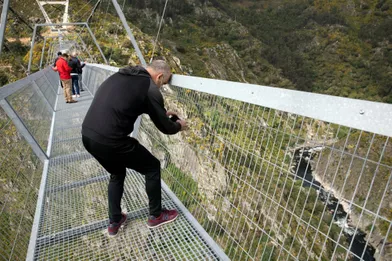 Au Portugal,Arouca 516 a ouvert au public jeudi. Il s'agit du plus long pont pédestre suspendu au monde