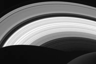 La sonde Cassini immortalise les anneaux de Saturne