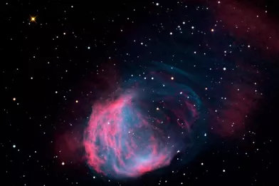 26 mars.L'astronome amateur Josep Drudis photographie la nébuleuse de la Méduse, aussi connue sous le nom d'Abell 21. Elle est située à environ 1500 années-lumière de nos âmes, dans la constellation des Gémeaux.