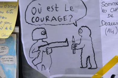 Grande émotion devant Charlie Hebdo 