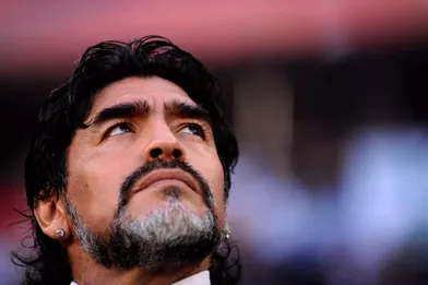 Diego Maradona en 2010, lors de l'élimination de l'Argentine face à l'Allemagne.