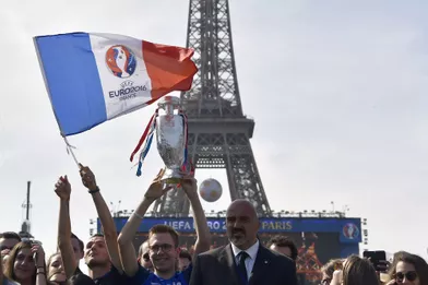 Euro 2016: David Guetta a enflammé la Tour Eiffel