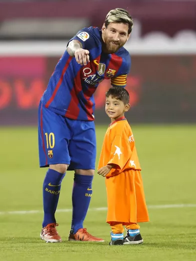 Le petit Murtaza a réalisé son rêve. Il a enfin rencontré Lionel Messi.