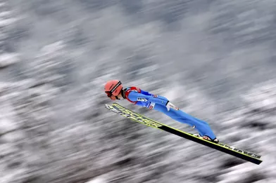 L'AutrichienStefan Kraft à l'oeuvre lors d'un tournoi de saut à ski àGarmisch-Partenkirchen, en Allemagne. 