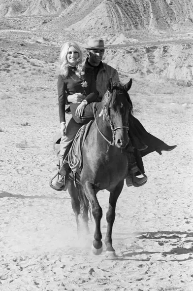 Sean Connery et Brigitte Bardot en janvier 1968 sur le tournage de « Shalako » d’Edward Dmytryk.
