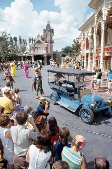 La parade du parc Disney World à son ouverture en octobre 1971,à Orlando en Floride.