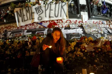 Les attaques du 13 novembre ont fait au moins 130 morts au Bataclan, au Stade de France et sur les terrasses parisiennes.