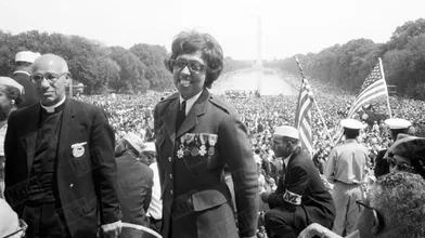 Lors de la marche pour les droits civiques, le 28 août 1963 à Washington. Elle porte la Légion d’honneur et la Croix de guerre.