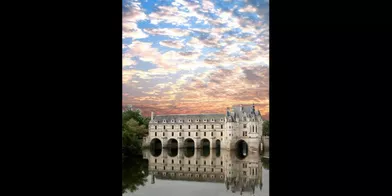 Le « château des Dames » par son histoire. Il fut bâti en 1513 par Katherine Briçonnet, donné en cadeau à Diane de Poitiers et récupéré par Catherine de Médicis. Chenonceau fut sauvé de la Révolution par Madame Dupin.(voir l’épingle)Suivez nous sur Pinterest !
