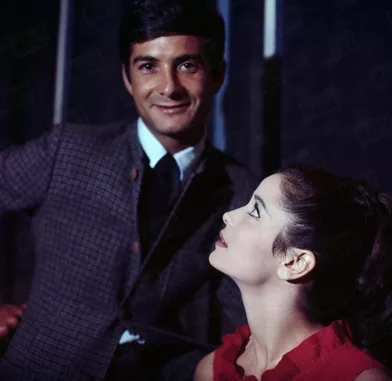Marie-José Nat et Jean-Claude Brialy, partenaires de « Un dimanche à New York », au Théâtre du Palais-Royal,en décembre 1959.