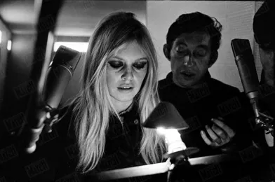 Brigitte Bardot et Serge Gainsbourg en novembre 1967, aux Studios Hoche. En pleine répétition de « Bonnie and Clyde » pour le « Show Bardot » qui sera diffusé le soir de la Saint Sylvestre.