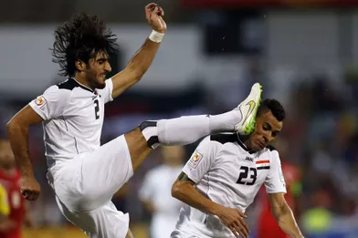 L'IrakienWaleed Salim Al-Lami n'a pas eu cette chance et a subi les crampons de son coéquipierAhmed Ibrahim au cours d'un match face à la Palestine, lors de l'Asian Cup.
