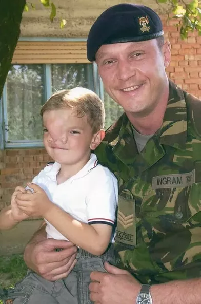 Stefan, le petit Bosniaque sauvé par le soldat anglais