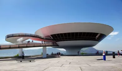 Voyage sur la planète Oscar Niemeyer