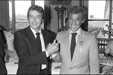 A la remise de la Légion d'honneur à Jean-Paul Belmondo en 1980.