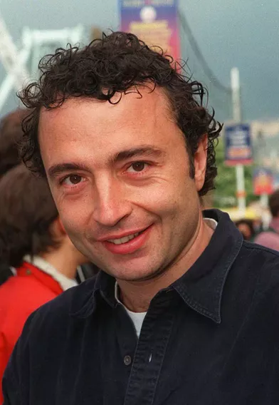 Olivier Chiabodo : En 1997, le «Canard Enchaîné» accuse l'animateur d'«Intervilles» d'avoir favorisé l'équipe du Puy du Fou face à l'équipe du Pays d'Ancenis lors d'une émission. Devant la polémique, TF1 l'écarte de son antenne avant qu'il ne soit finalement blanchi par la justice.