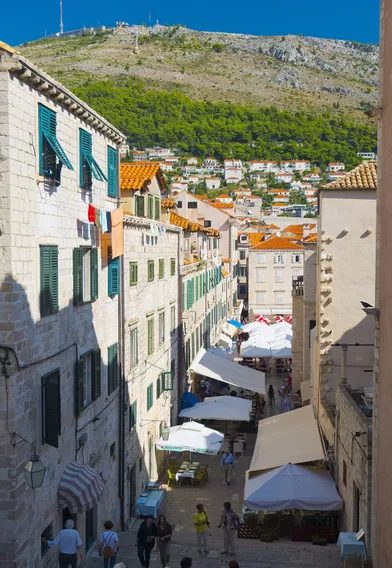 Vue sur la place Gundulić, Dubrovnik, Croatie