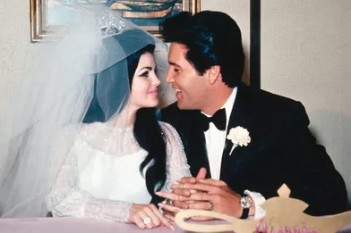 Priscilla Beaulieu et Elvis Presley le jour de leur mariage, le 1er mai 1967, à Las Vegas.