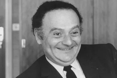 Portrait souriant de René Goscinny.