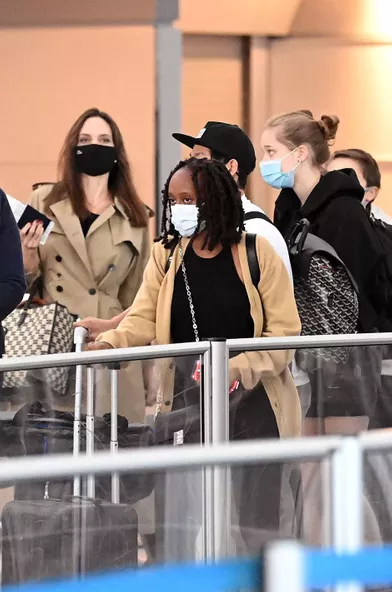 Angelina Jolie Sejour A New York Avec Ses Enfants