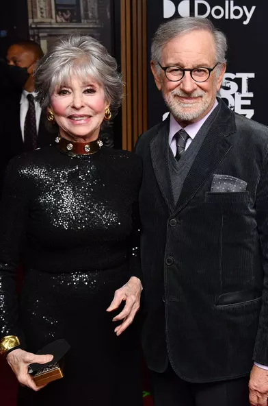 Rita Moreno et Steven Spielbergà l'avant-première du film «West Side Story» à New York le 29 novembre 2021