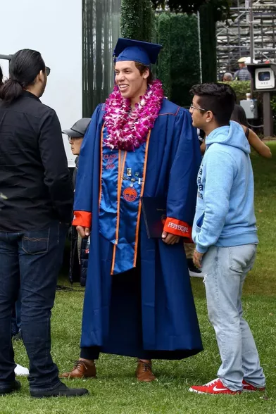 Joseph Baena, le fils d'Arnold Schwarzenegger, à sa remise de diplôme à Malibu le 27 avril 2019