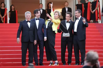 Dustin Hoffman, NoahBaumbach, Emma Thompson, Ben Stiller et Adam Sandler à Cannes, le 21 mai 2017.