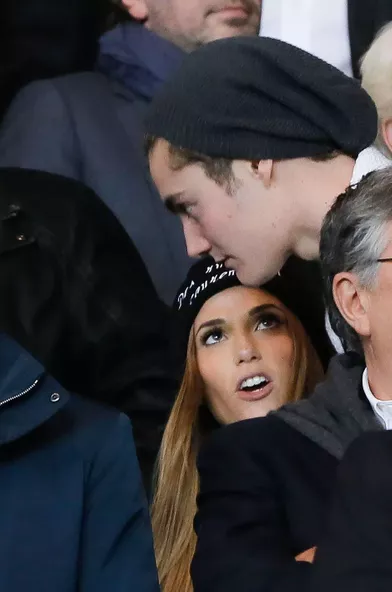 Capucine Anav et Louis Sarkozy lors d'un match du PSG