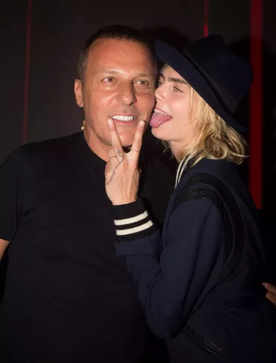 Cara Delevingne, au côté de Jean-Roch, célèbre ses fiançailles au VIP Room de Saint-Tropez le 8 juillet 2019