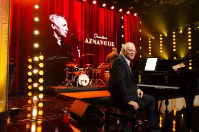 Erik Berchotlors de l'enregistrement de l'émission«Chantons Aznavour» diffusée le 10 décembre 2021 sur France 3