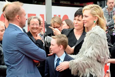 Cate Blanchett avec son mari Andrew Upton et son fils Ignatius à la première de d'&quot;Ocean's 8&quot; à Londres le 13 juin 2018