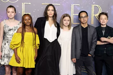 Angelina Jolie avec ses enfants Shiloh, Zahara, Vivienne, Maddox et Knoxà l'avant-première du film «Les Eternels» à Londres en octobre 2021