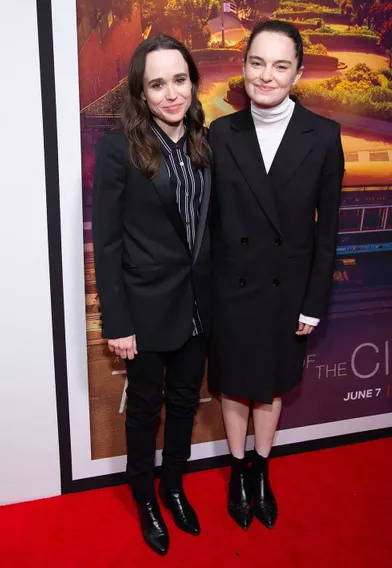 Ellen Page et Emma Portner se sont mariées en secret six mois après avoir officialisé leur relation en juillet 2017. En janvier 2018, les deux épouses ont annoncé à leurs fans sur Instagram qu'elles s'étaient dit «oui». 