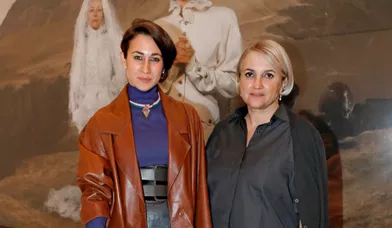 Delfina Delettrez-Fendi, qui possède sa marque de joaillerie, et sa mère, Silvia Fendi.