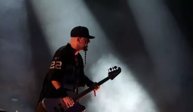 Shavo Odadjian, le bassiste du groupe de metal américain System Of A Down, lors d'un concert à l'occasion du festival Rock In Rio, au Brésil.