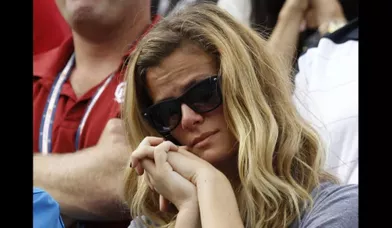 Brooklyn Decker, actrice et mannequin, est émue après la défaite de son mari, Andy Roddick, à l’US Open. L’Américain a mis fin à sa carrière après sa défaite face à l’Argentin Juan Martin del Potro.