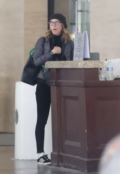 Felicity Huffman à la sortie d'un hôtel à Los Angeles le 8 décembre 2019