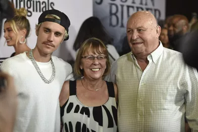 Justin Bieber et ses grands-parents maternels Diane et Bruce Daleà l'avant-première du documentaire «Justin Bieber : Seasons» à Los Angeles le 27 janvier 2020