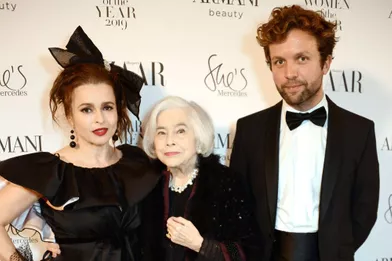 Helena Bonham Carter (au côté de sa mèreElena Propper de Callejón) et Rye Dag Holmboeà la soiréeHarper’s Bazaar Women of the Year Awards à Londres le 29 octobre 2019