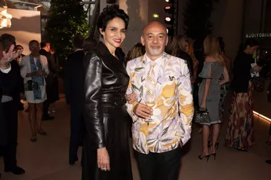Farida Khelfa et Christian Louboutinau dîner de lancement des parfums Louis Vuitton «Les Extraits Collection» à la Fondation Louis Vuitton à Paris le 5 juillet 2021