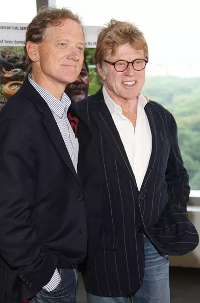 James et Robert Redfordlors de la projection du documentaire«Mann V. Ford»à New York en 2011