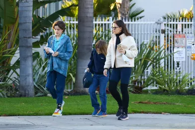 Jennifer Garner avec sa fille Seraphina et son fils Samuel à Los Angeles le 15 décembre 2021