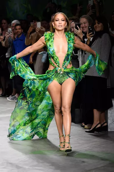 robe verte versace de jennifer lopez Mudanya Mudanya A letiA im