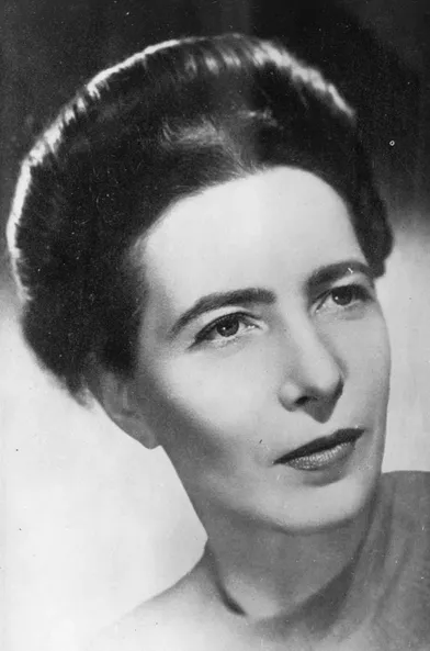 Femme de lettres et intellectuelle française, Simone de Beauvoir (1908-1986) est un symbole dans le combat pour la libération de la femme.