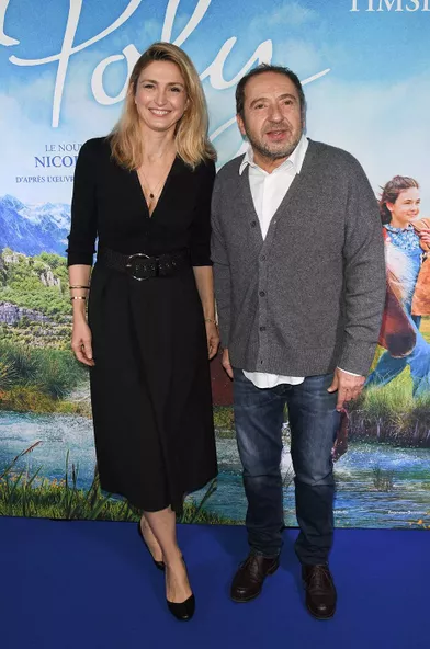 Julie Gayet et Patrick Timsità l'avant-première du film «Poly» à Paris le 4 octobre 2020