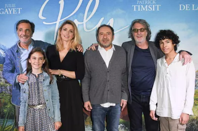 Nicolas Vanier, Elisa de Lambert, Julie Gayet, Patrick Timsit, François Cluzet et Orian Castanoà l'avant-première du film «Poly» à Paris le 4 octobre 2020