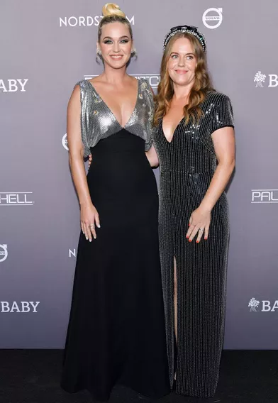 Katy Perry et Angela Hudsonlors du gala Baby2Baby à Culver City en Californie, le 9 novembre 2019.